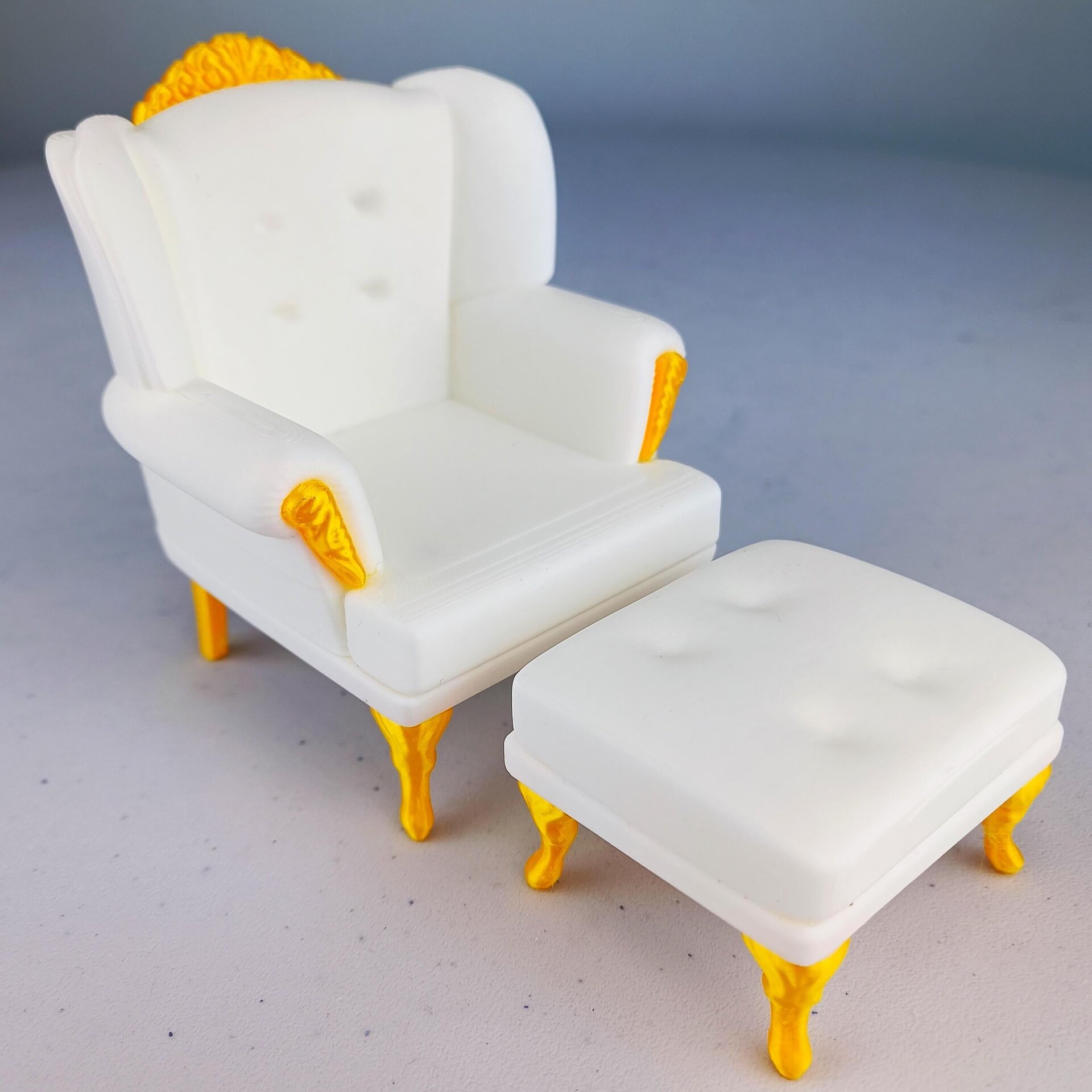 3D Printed 1:12 Victorian Sofa and Ottoman